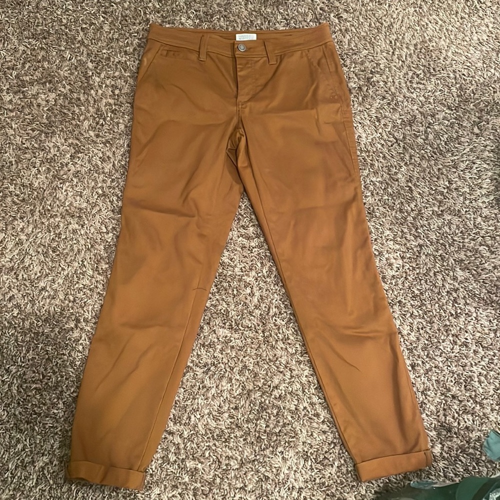 Market and spruce brown skinny pants !